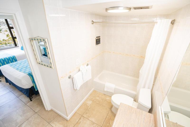 Tower 2 Suite 1207 - QQS - image 16