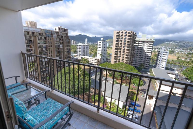 Tower 2 Suite 1207 - QQS - image 10