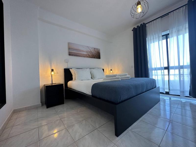 Go4Portugal - Dinis - Luxe Condo with Pool Airco Seaview with two Balcony - image 43