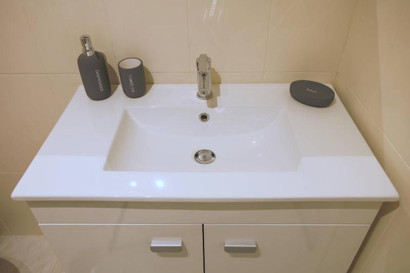 Go4Portugal - Dinis - Luxe Condo with Pool Airco Seaview with two Balcony - image 18