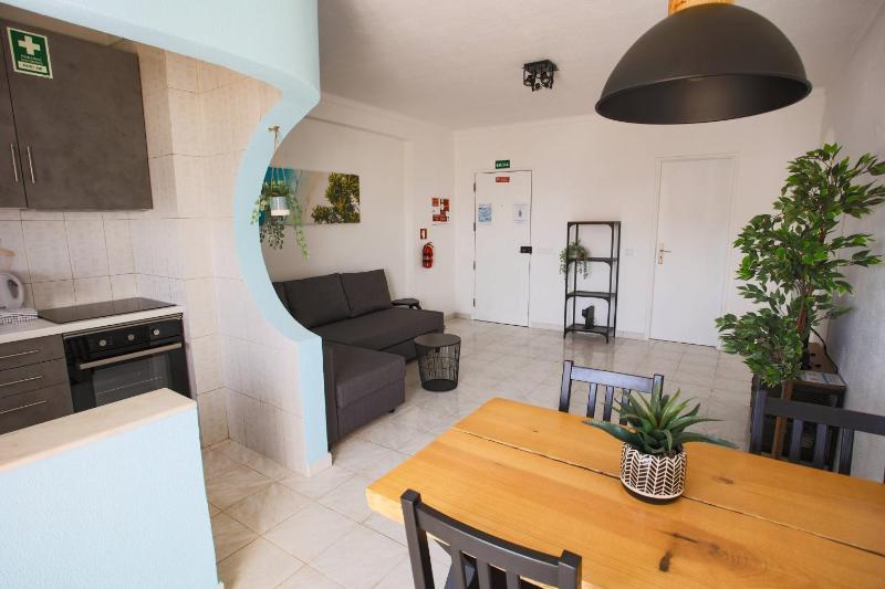 Go4Portugal - Dinis - Luxe Condo with Pool Airco Seaview with two Balcony - image 47