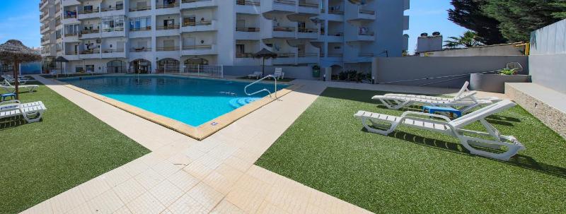 Go4Portugal - Dinis - Luxe Condo with Pool Airco Seaview with two Balcony - image 16
