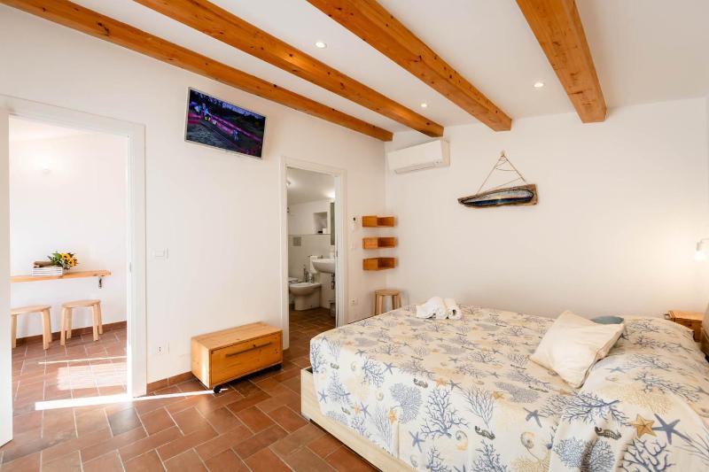 Double Room with Private Bathroom image 1