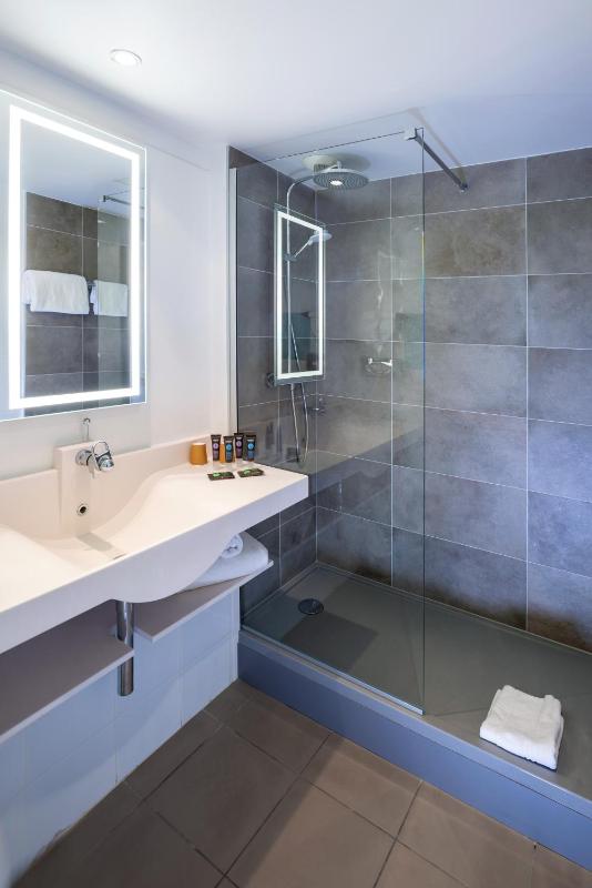 Superior room with One Double Bed and Double Sofa Bed image 3