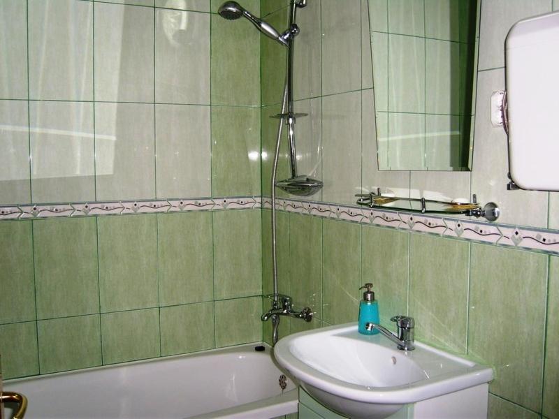 Double Room image 3