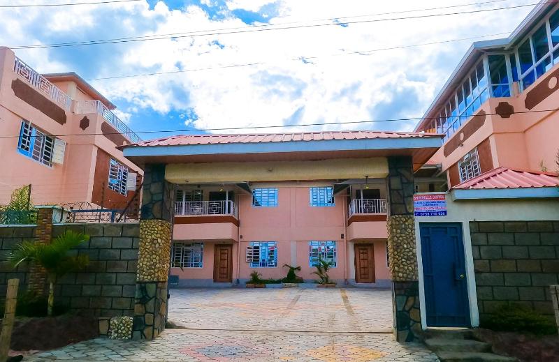 Shirpelle Suites BNB - image 1