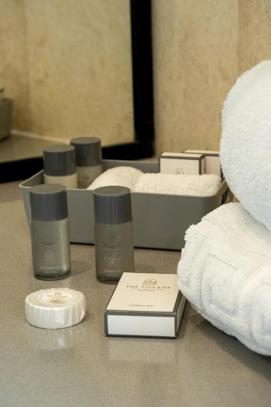 Double or Twin Room with Garden View image 3