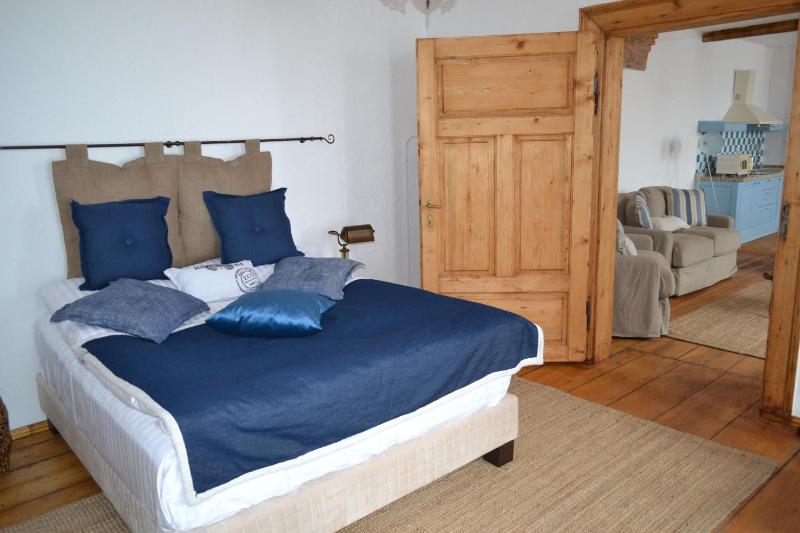 One-Bedroom Apartment with Garden View image 4