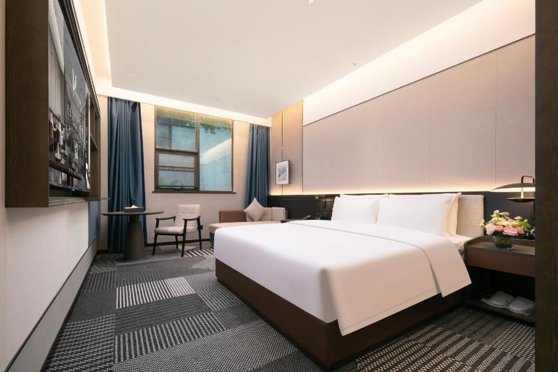 Madison Hotel Wuhan Jianghan Road Pedestrian Street - image 24