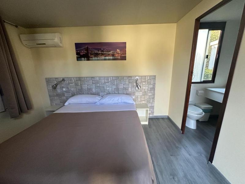 Bungalow (2 Adults) image 4