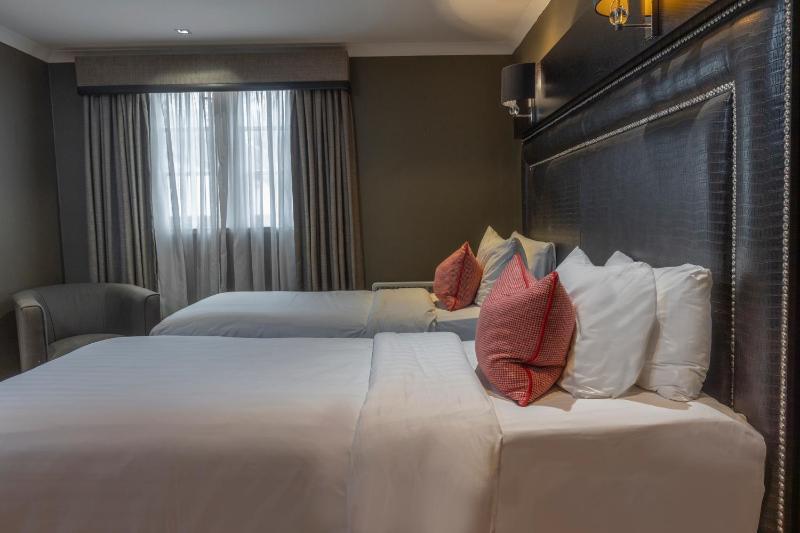 Standard Twin Room - Non-Smoking image 1
