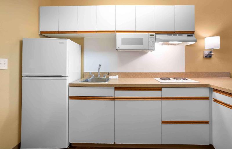 Studio with Two Double Beds - Non-Smoking image 3