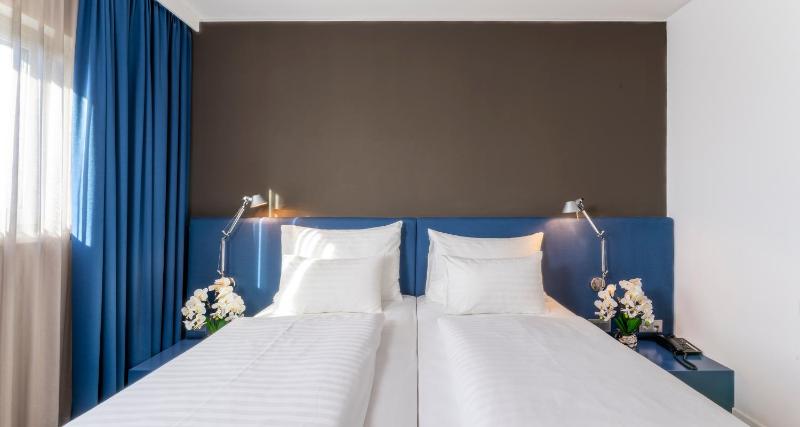 Standard Single Room image 4