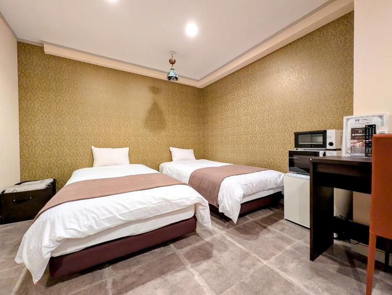 Kanazawa Station Hotel - image 14