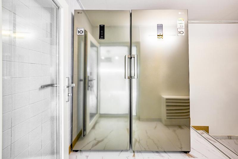 SA Tailored Service Urban Retreat Home near Metro - image 10