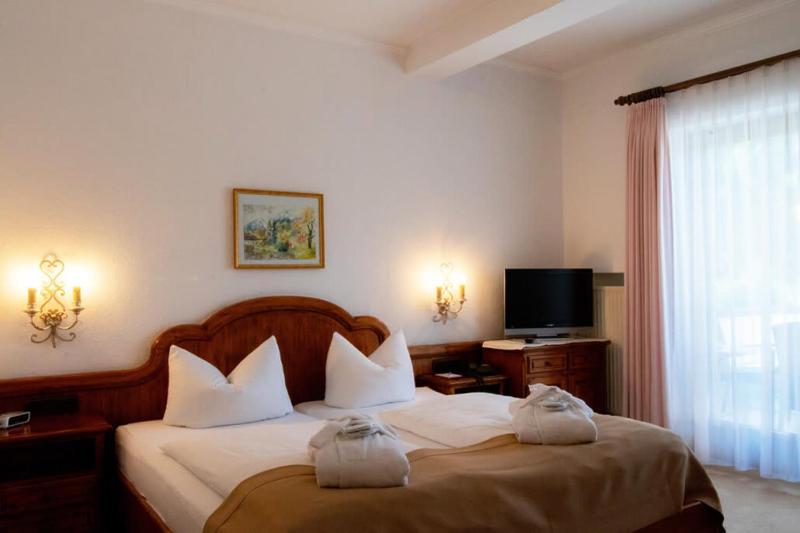 Standard Double Room image 1