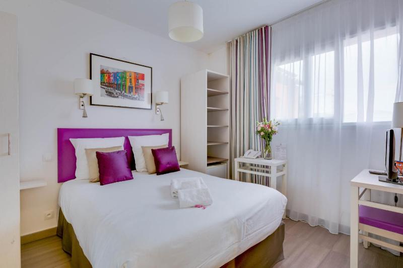 Economy Double Room image 1