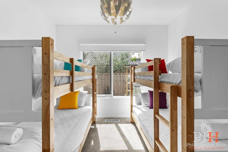 Stylish Home with Rumpus Room - image 11