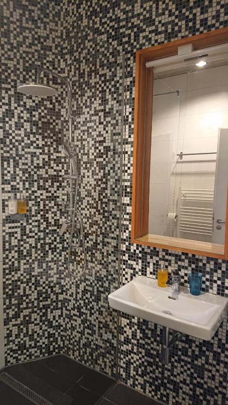 Double Room image 4