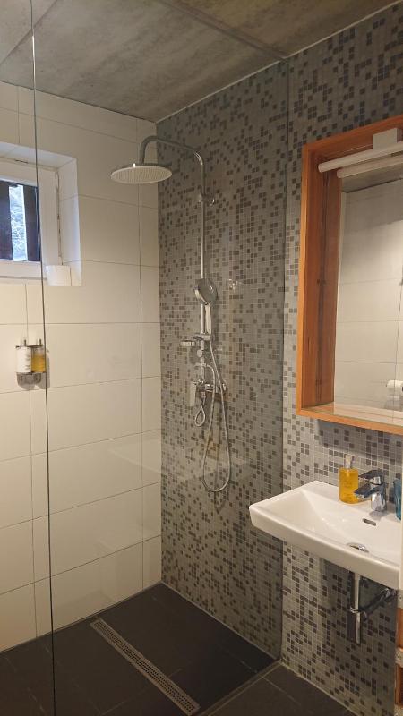 Double Room with Balcony image 2