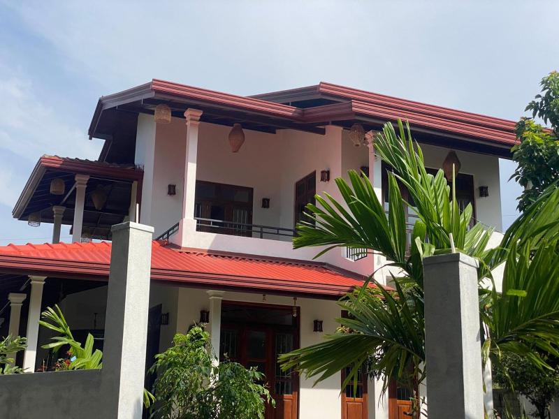 Lake Villa - image 6