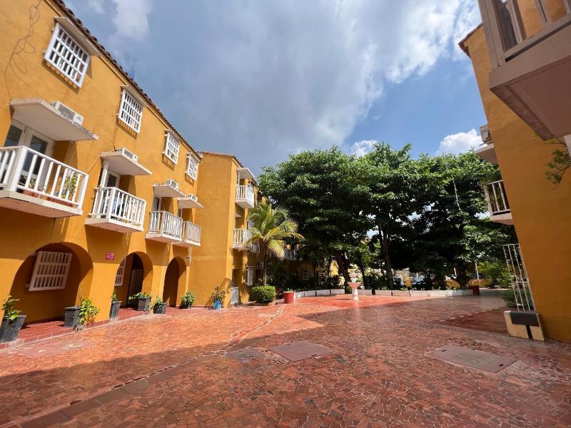 Hermoso duplex en la ciudad amurallada! A218 - image 13