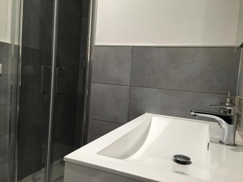 Standard Double Room image 3