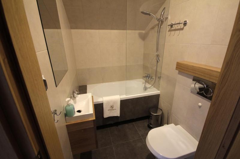 Double Room with Terrace image 4