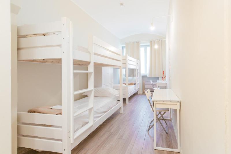 Single Bed in 4-Bed Mixed Dormitory Room image 4
