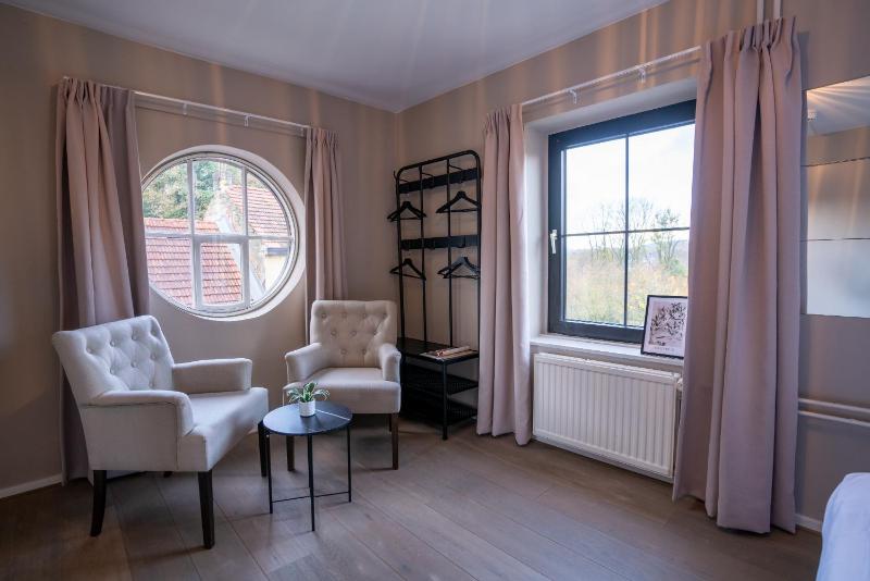 Junior Suite image 1