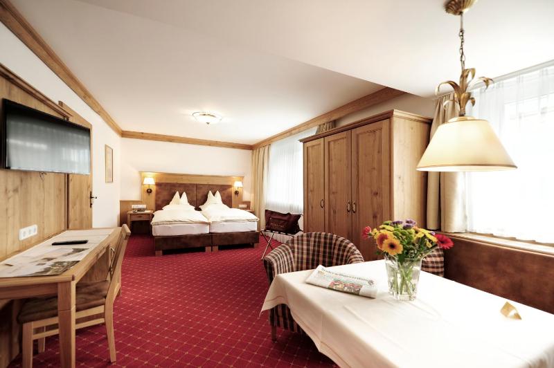 Standard Double Room image 2
