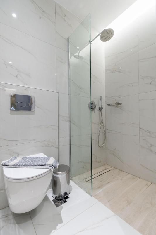 Standard Twin Room image 2