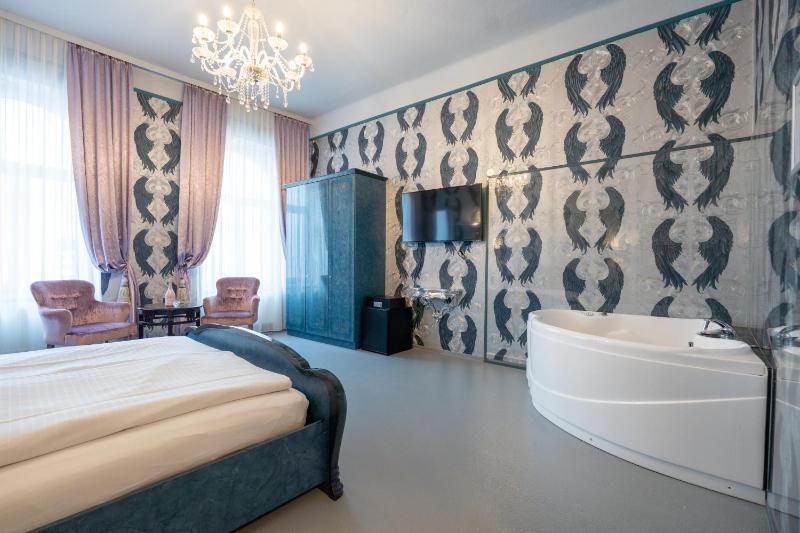 Hotel Urania - image 11