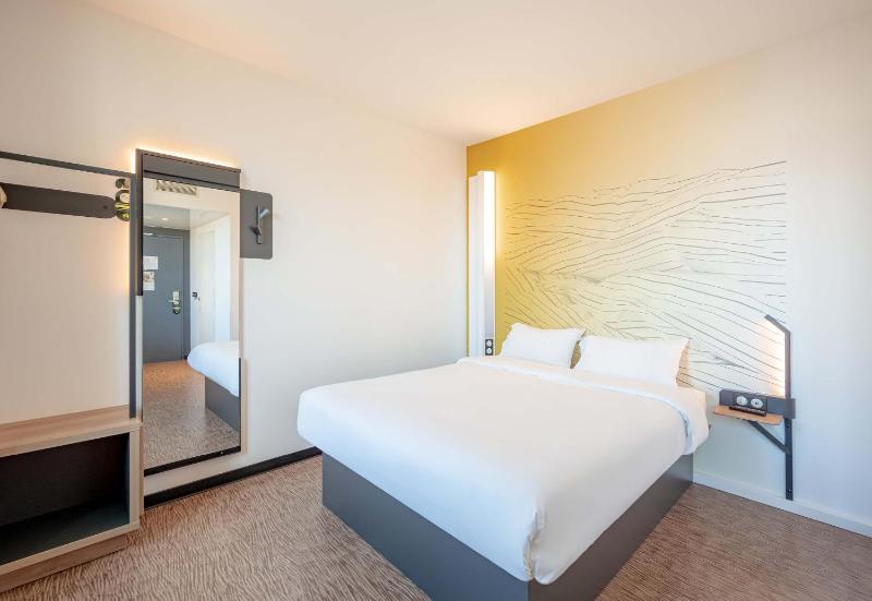 B&B HOTEL Toulon Centre Gare - image 13