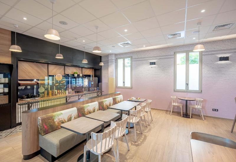 B&B HOTEL Toulon Centre Gare - image 17