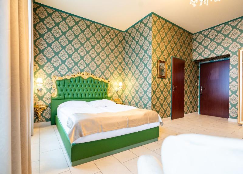 Design Superior Double Room image 4