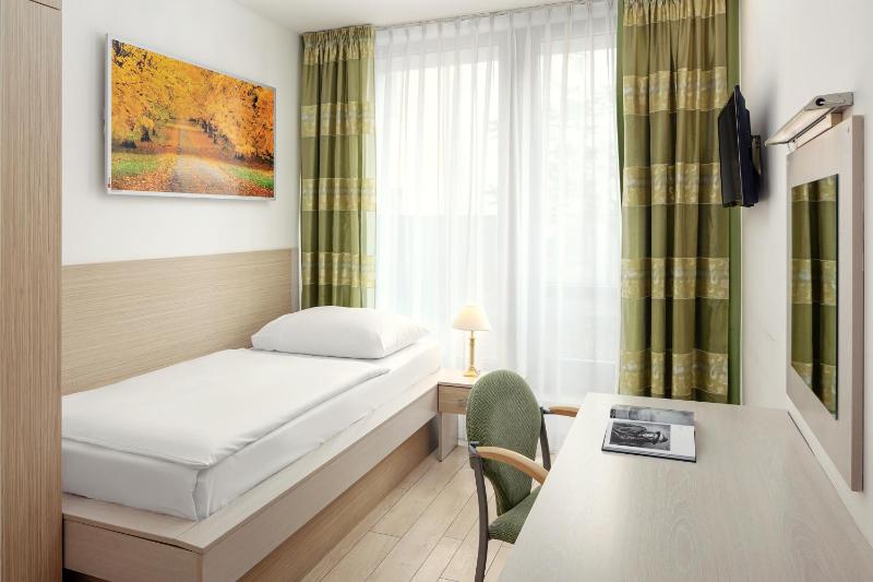 Single Room image 1