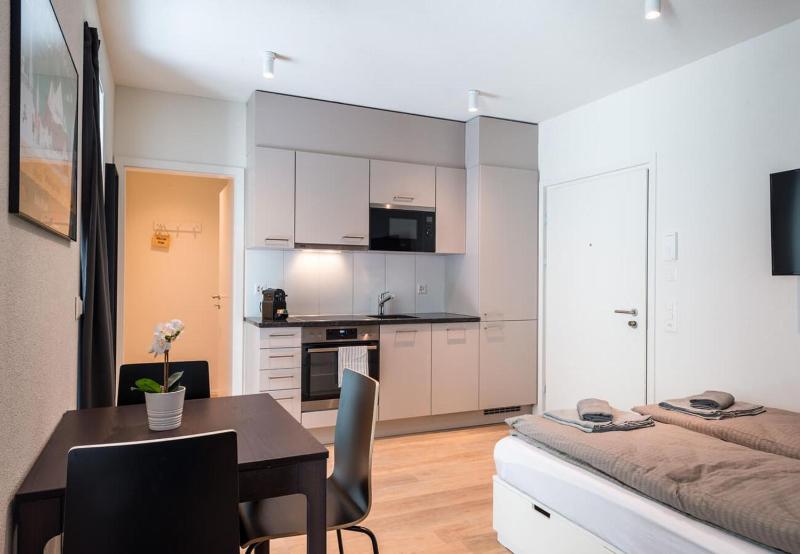 HITrental Central Station Apartment - image 6