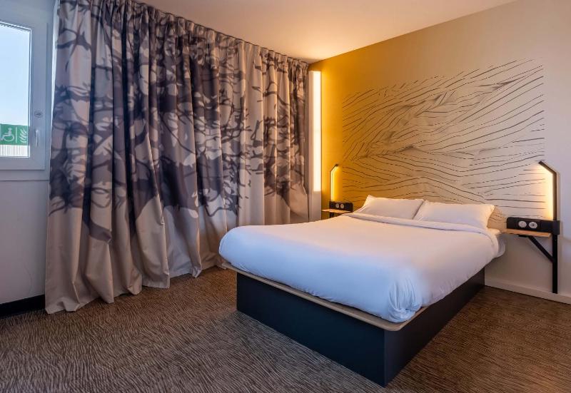 Double Room - Disability Access image 2