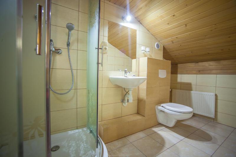 Quadruple Room with Mountain View image 3