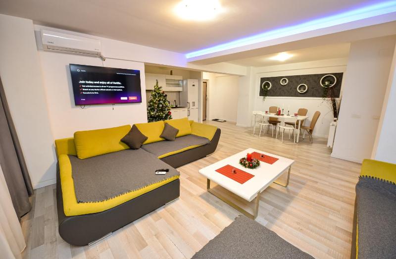 Superior Apartment image 2