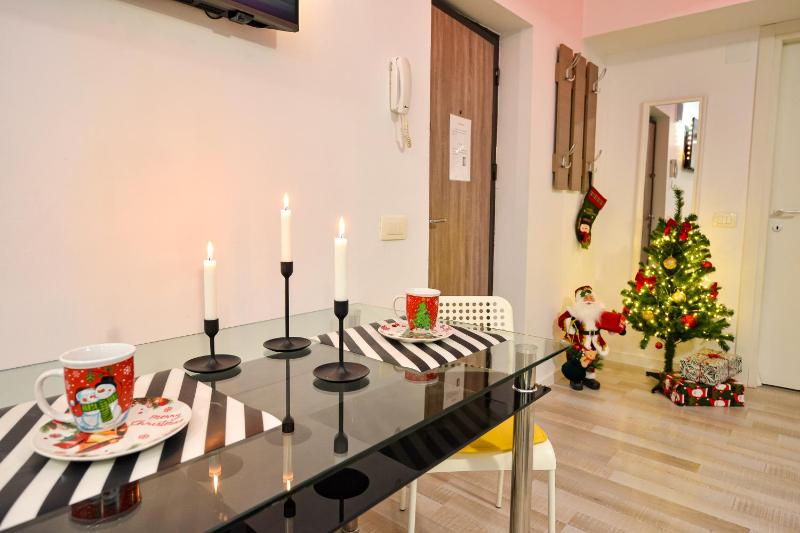 One-Bedroom Apartment image 4