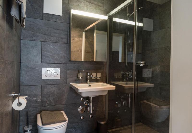 HITrental Central Station Apartment - image 9