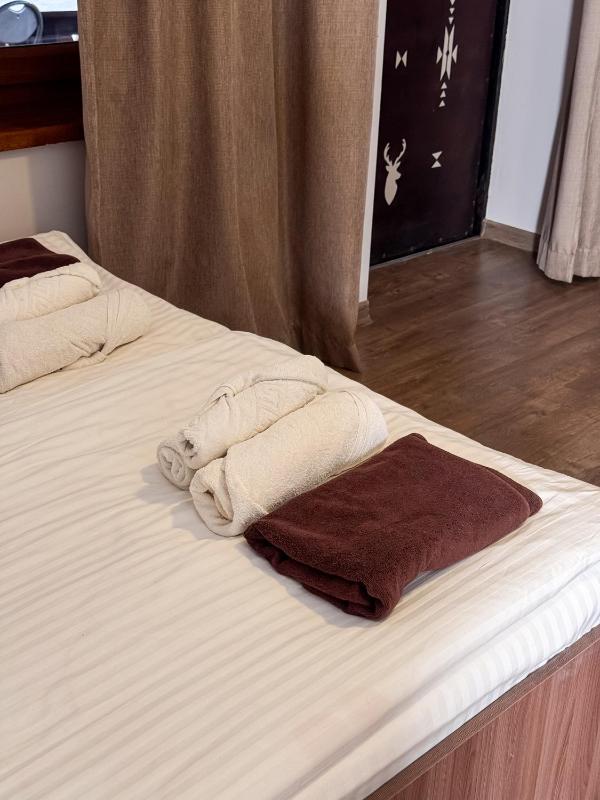 Double Room with Balcony (2 Adults + 1 Child) image 4