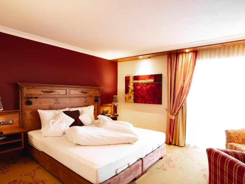 Standard Double Room image 3
