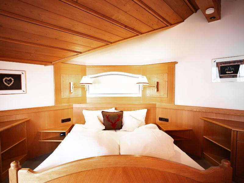 Comfort Double Room image 3