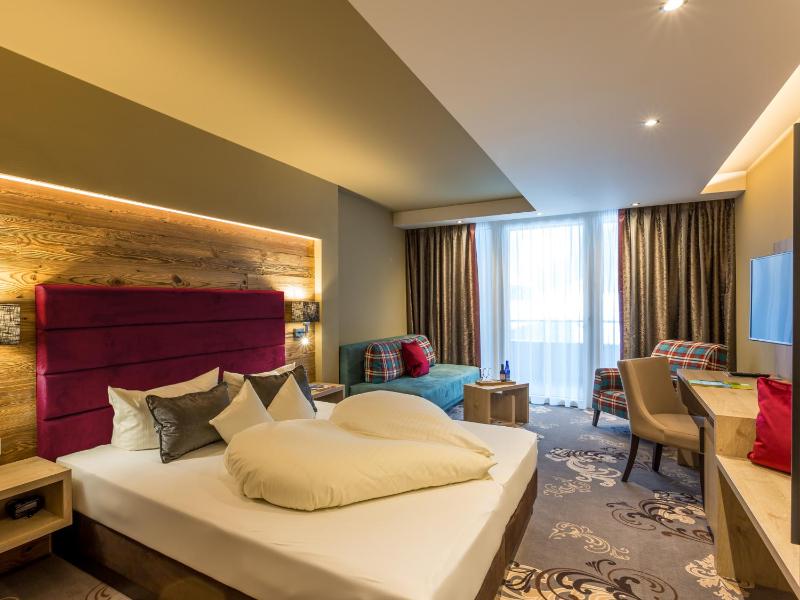 Superior Double Room image 2