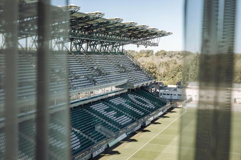 Business superior Stadium View image 3