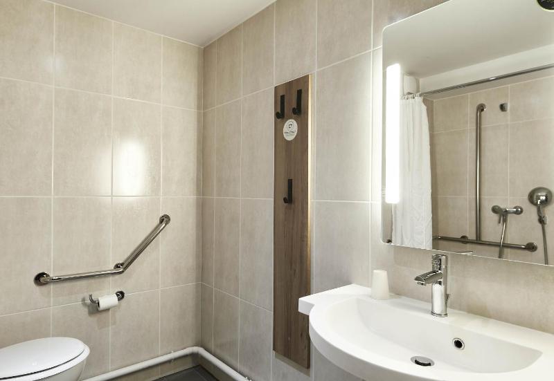 Double Room - Disability Access image 4