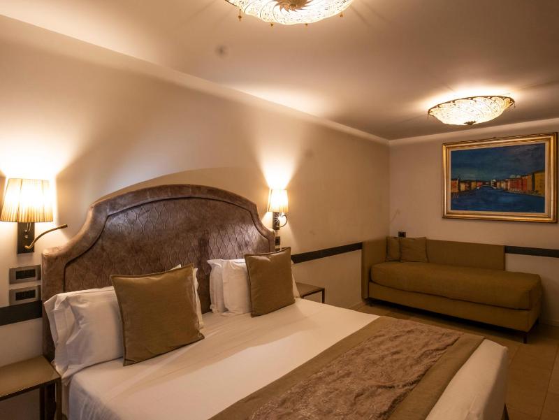 One-Bedroom Apartment image 3